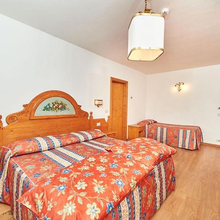 Hotel Bonapace ***S Мадонна-ді-Кампільйо Екстер'єр фото