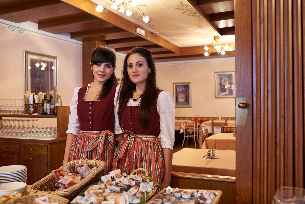 Hotel Bonapace ***S Мадонна-ді-Кампільйо Екстер'єр фото