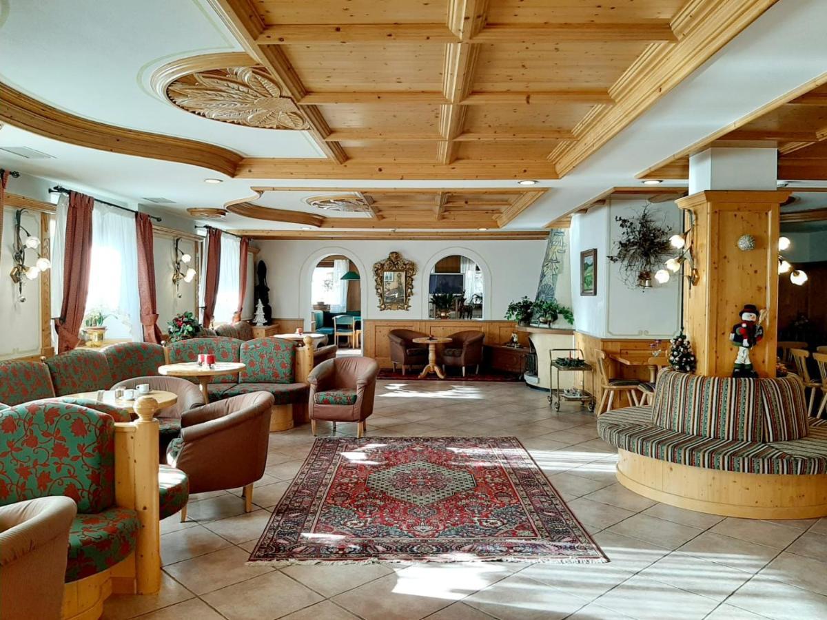 Hotel Bonapace ***S Мадонна-ді-Кампільйо Екстер'єр фото
