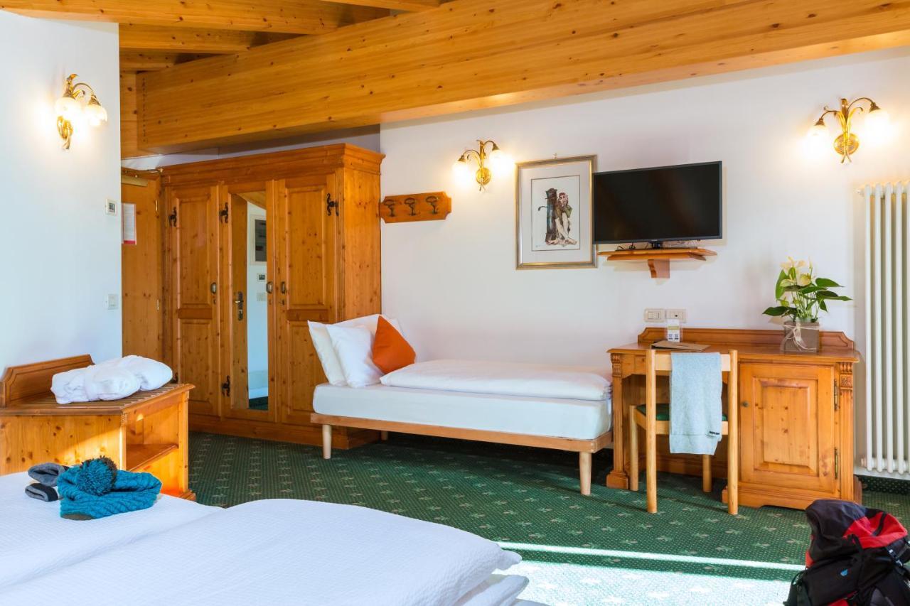 Hotel Bonapace ***S Мадонна-ді-Кампільйо Екстер'єр фото
