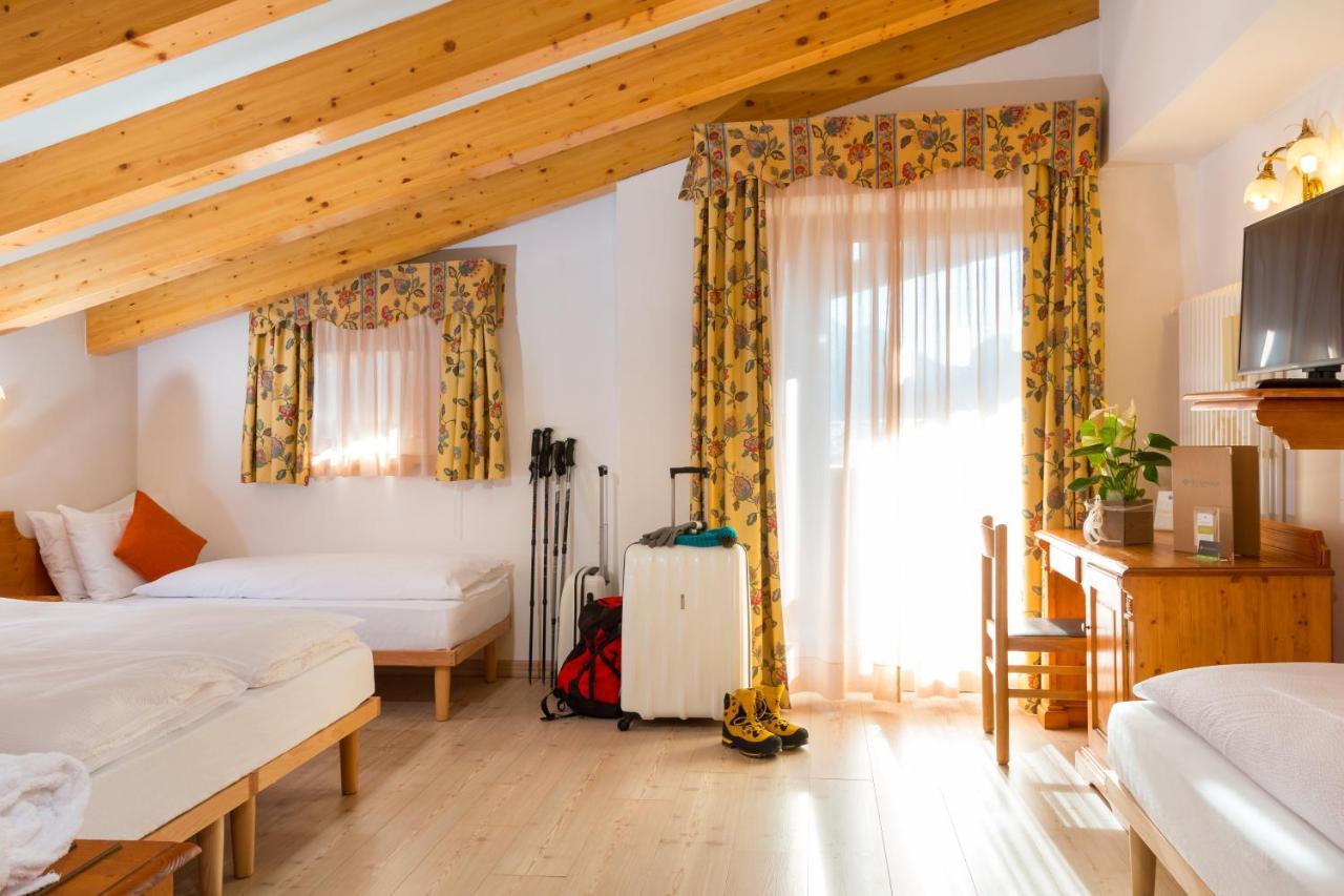 Hotel Bonapace ***S Мадонна-ді-Кампільйо Екстер'єр фото